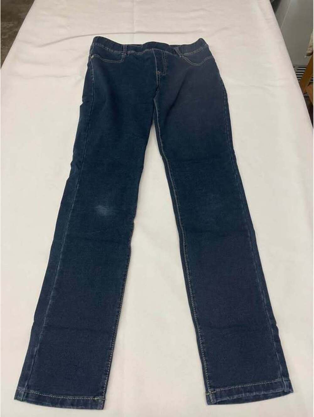 Guess Girls/Juniors Dark Wash Pull-On Jeans Rhinestone Logo